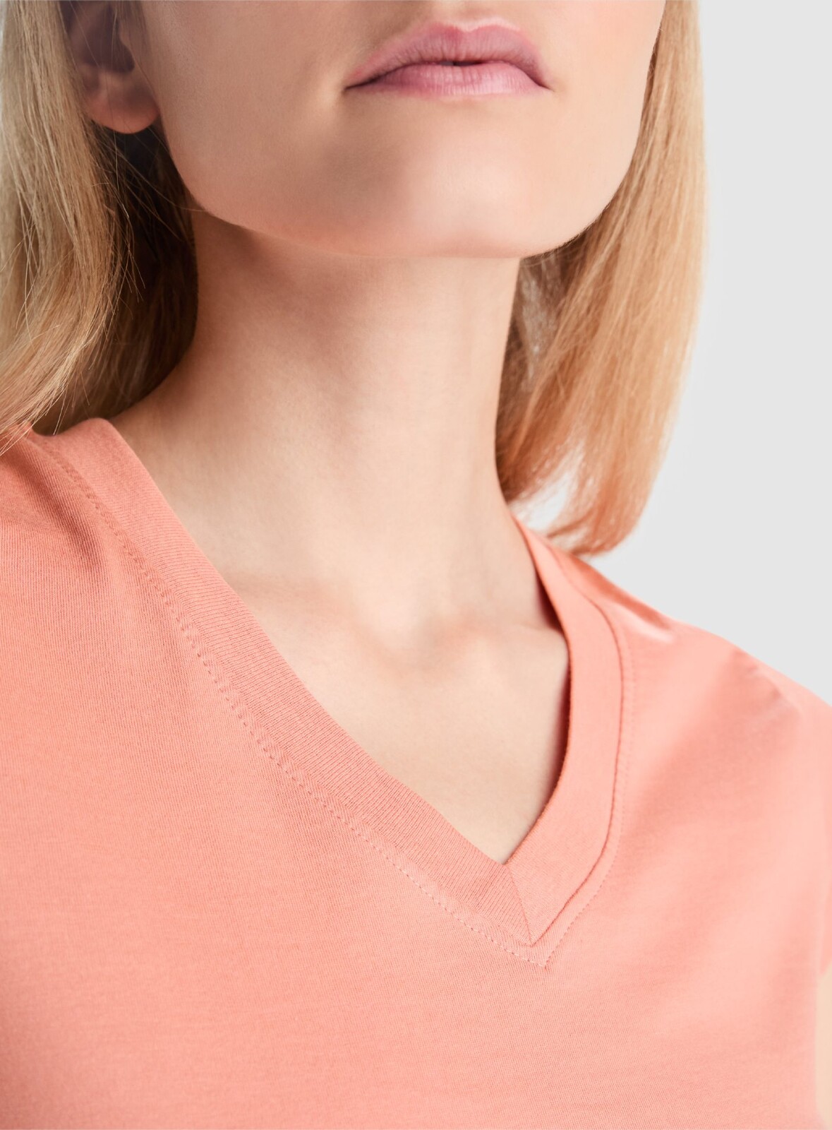 Dámské tričko V-Neck Victoria